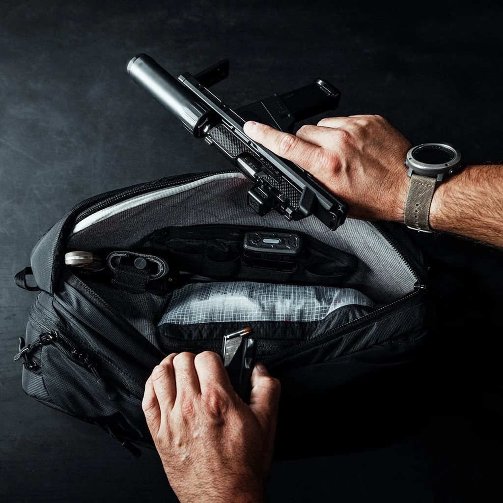 Batoh FADE TRANSPORT 18 L ČERNÝ