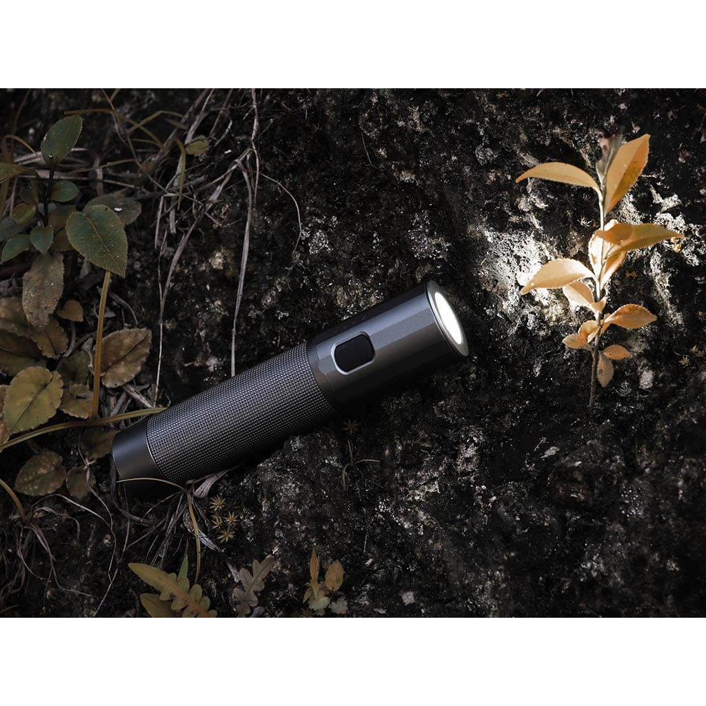 Svítilna OUTDOOR STRONG 1200 lumenů