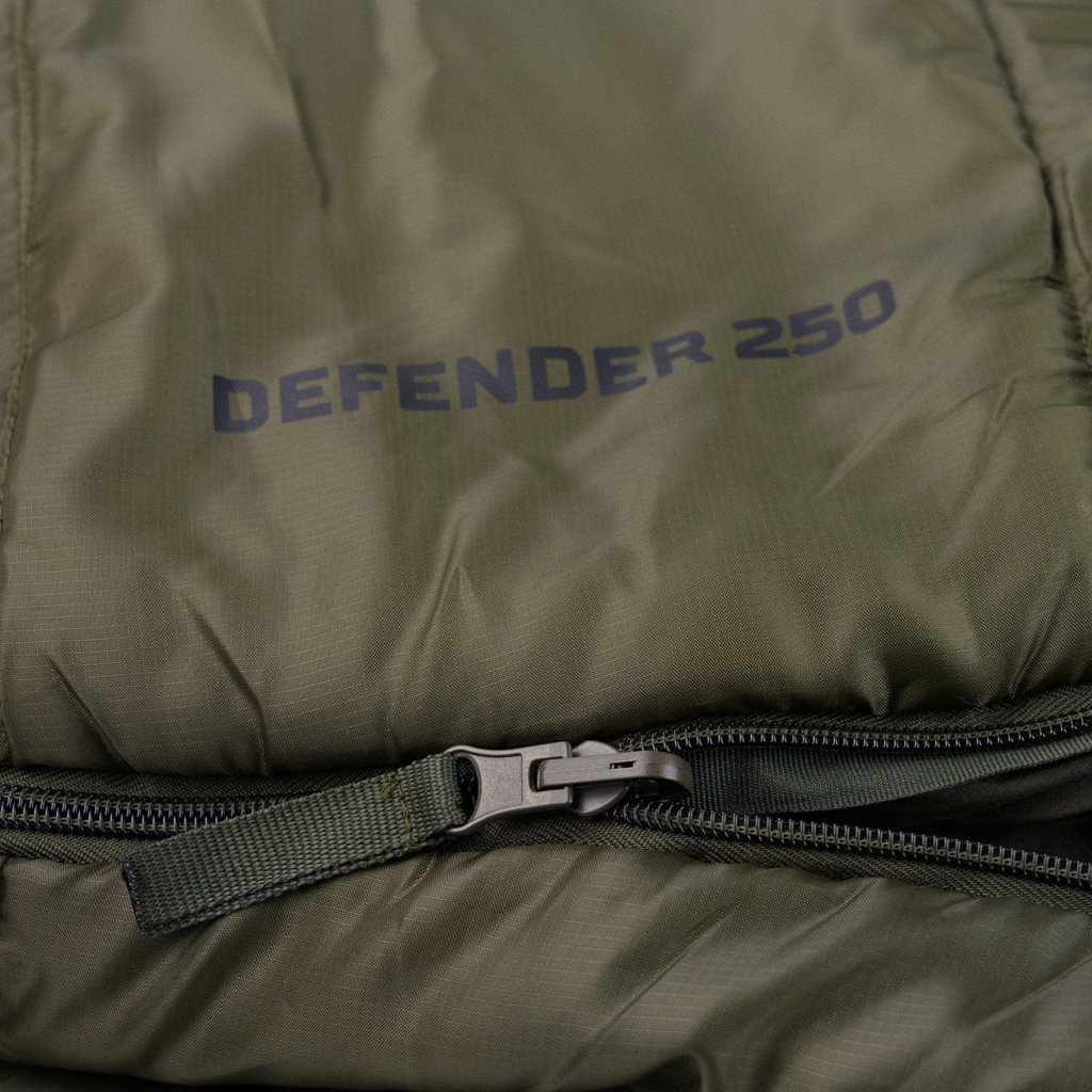 Spacák mumie třísezonní DEFENDER 250 ZELENÝ